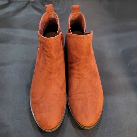 TIME & TRU WOMEN'S ZIPPER CLOSURE BOOTIE - Picture 3 of 16